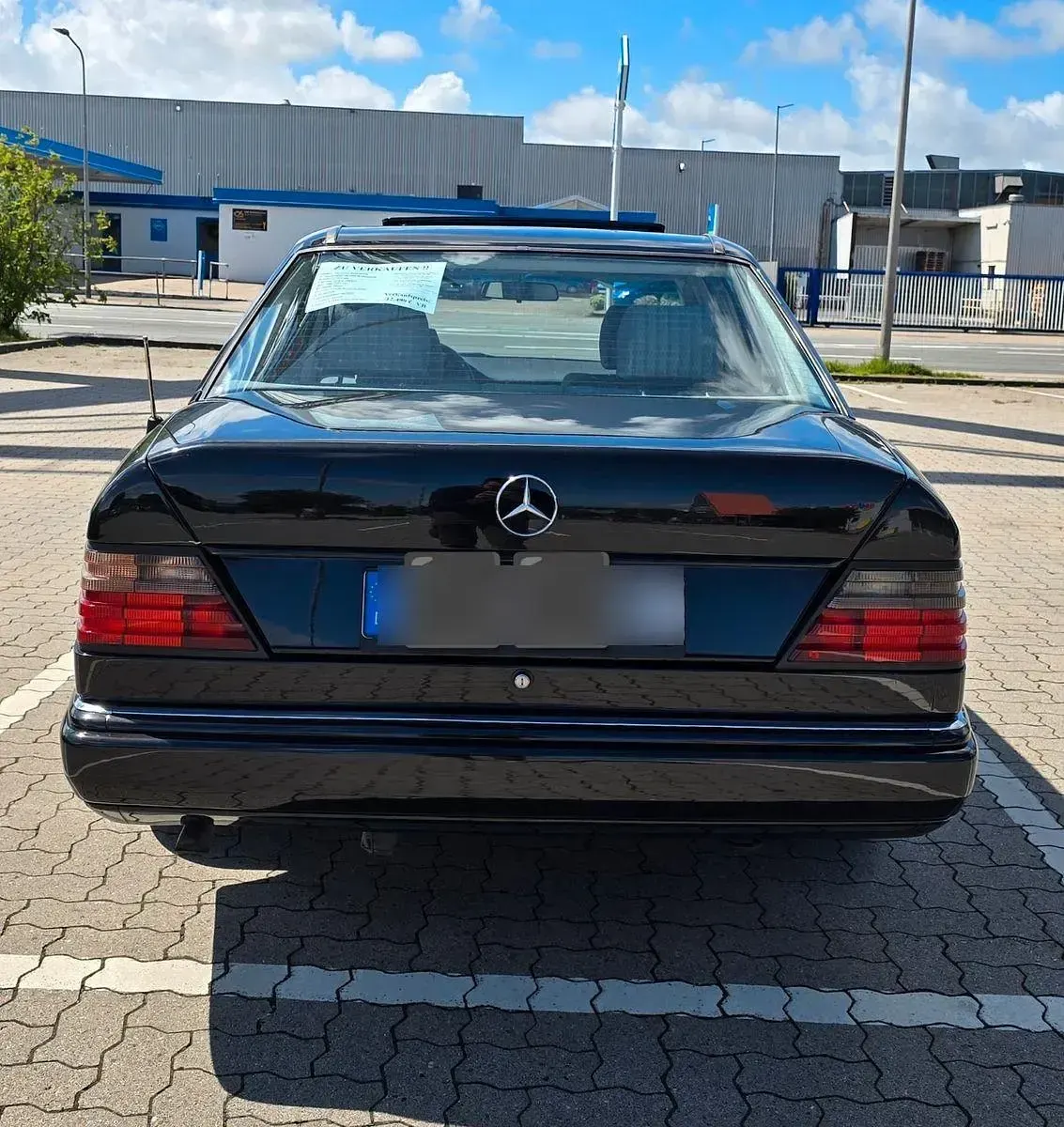 Gebraucht Mercedes 250 94 PS (69 kW) 1990 Schwarz Limousine