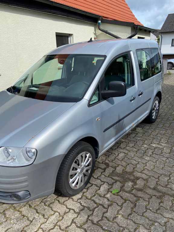 Silber Gebraucht 2010 VW Caddy Life Van / Kleinbus | 4.900 € (Fairer Preis) - Bild 1/4