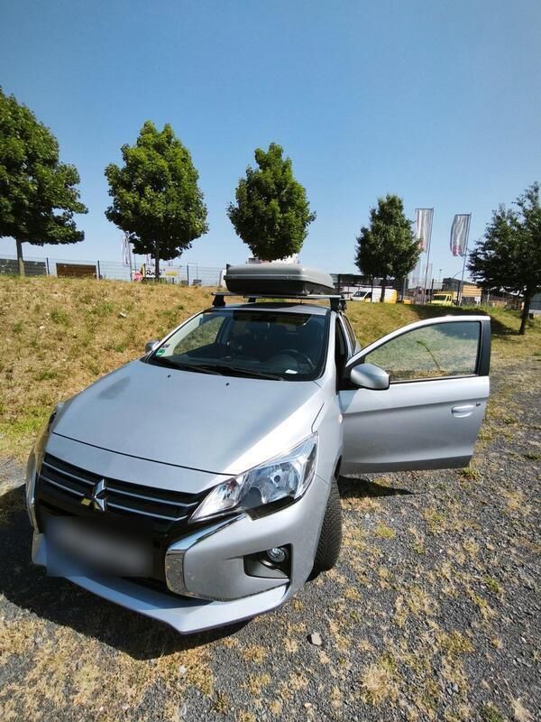 Silber Gebraucht 2023 Mitsubishi Space Star Select+ Kleinwagen | 12.900 € (Fairer Preis) - Bild 1/4