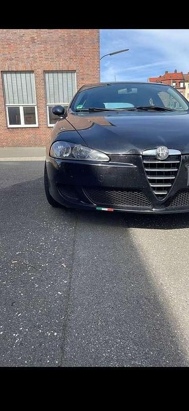 Gebraucht 2005 Alfa Romeo 147 Impression Kleinwagen | 1.800 € (Teuer) - Bild 1/4