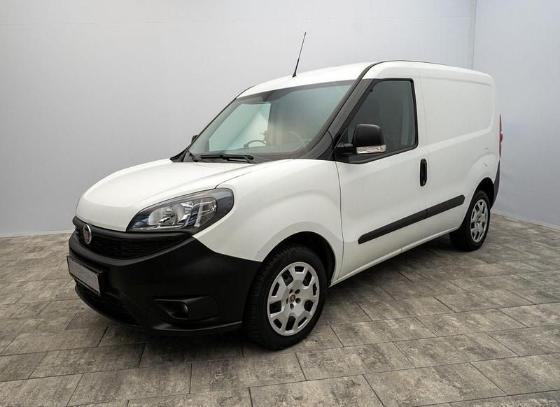 Weiß Gebraucht 2021 Fiat Doblò Van / Kleinbus | 8.440 € (Superpreis) - Bild 1/4