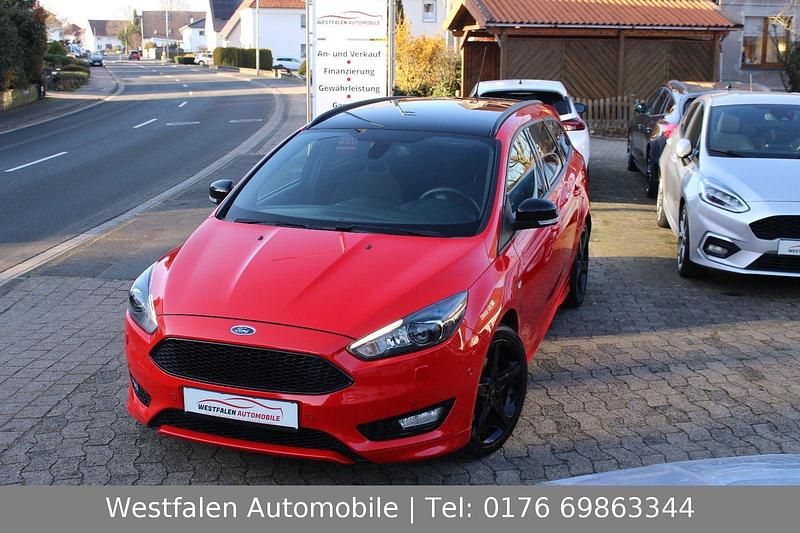 Rot Gebraucht 2017 Ford Focus ST-Line Kombi | 13.290 € (Etwas zu teuer) - Bild 1/4