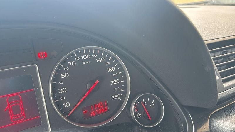 Gebraucht Audi A4 131 PS (96 kW) 2003 Silber Limousine