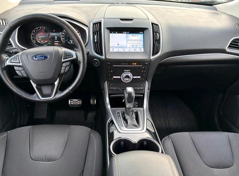 Gebraucht Ford Edge Titanium 209 PS (153 kW) 2017 Grau SUV