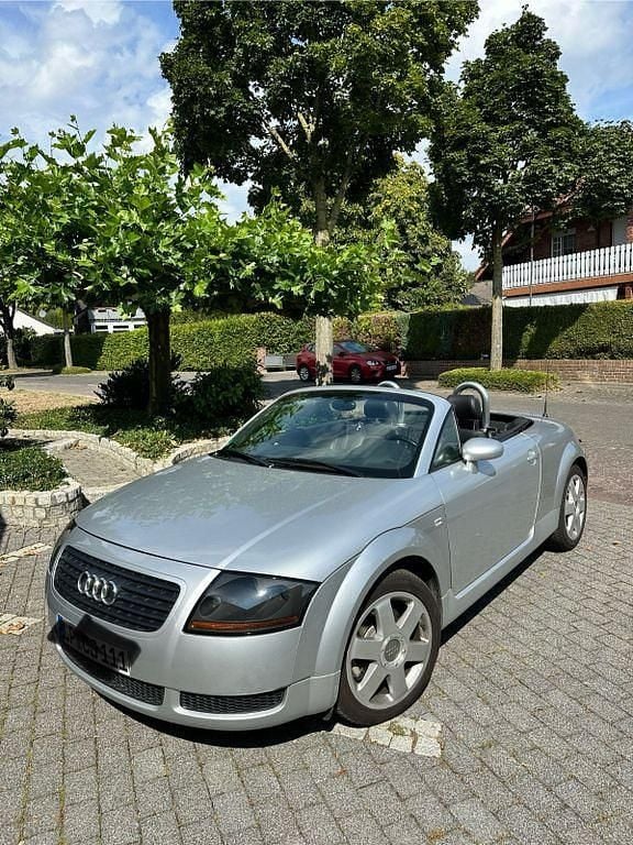 Silber Gebraucht 2000 Audi TT Roadster Sport Cabrio | 5.800 € (Fairer Preis) - Bild 1/4