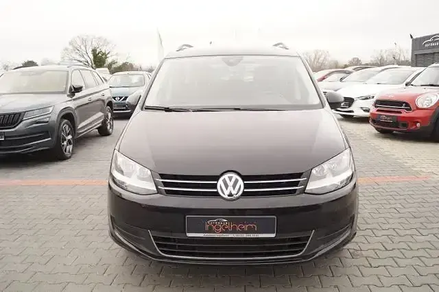 Gebraucht VW Sharan Comfortline 210 PS (154 kW) 2020 Deep black Van / Kleinbus