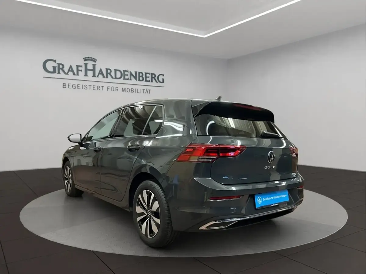Gebraucht VW Golf VIII Move 110 PS (80 kW) 2024 Uranograu Limousine