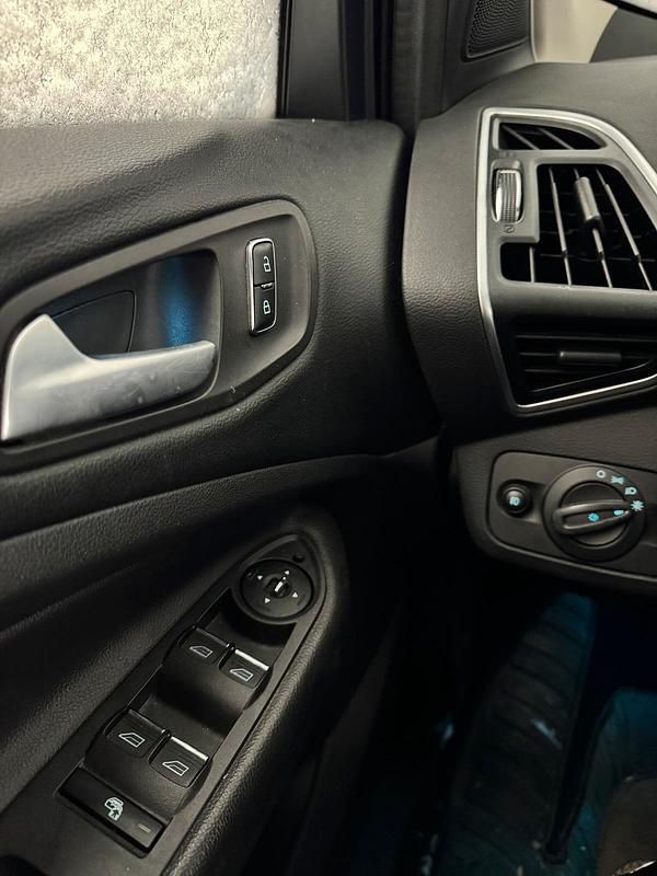 Gebraucht Ford Kuga 2014 Schwarz SUV