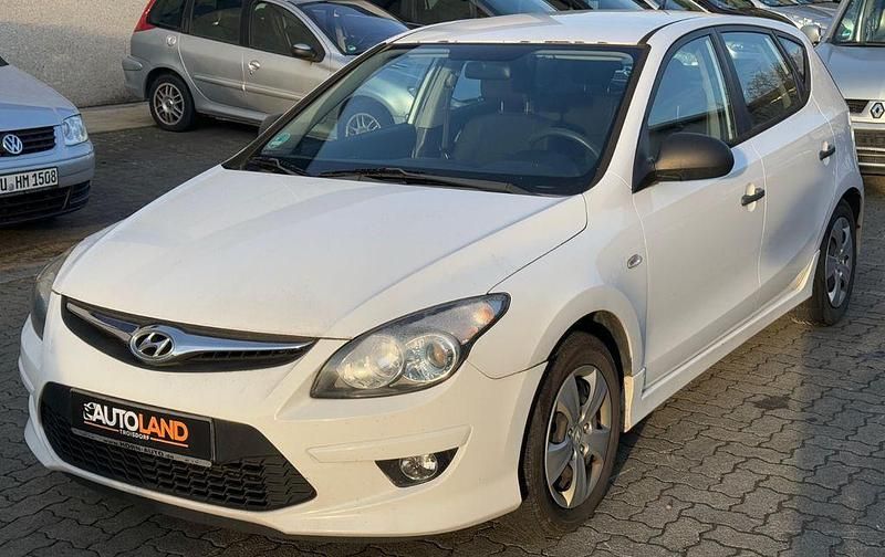 Gebraucht Hyundai i30 Classic 109 PS (80 kW) 2011 Weiß Limousine