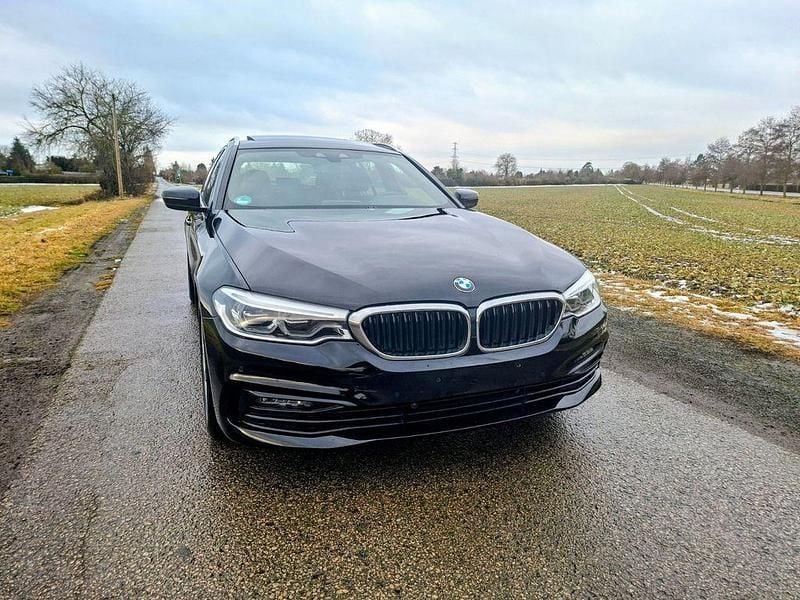 Gebraucht BMW 520 Sport Line 190 PS (139 kW) 2019 Schwarz Kombi