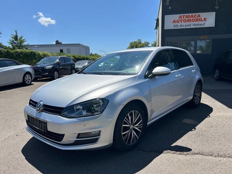 Silber Gebraucht 2017 VW Golf VII Allstar Limousine | 9.490 € (Superpreis) - Bild 1/4