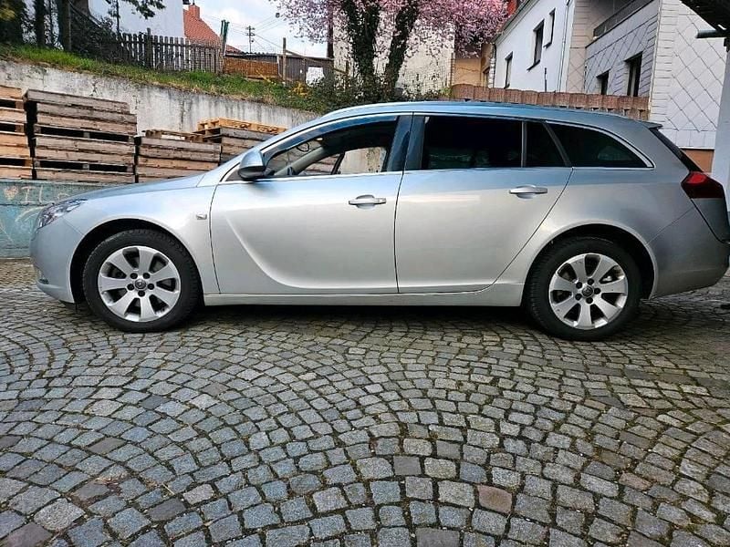 Gebraucht Opel Insignia 160 PS (117 kW) 2013 Silber Kombi