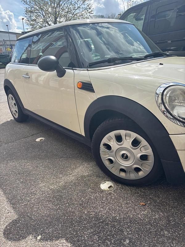 Gebraucht Mini ONE 90 PS (66 kW) 2010 Weiß Kleinwagen