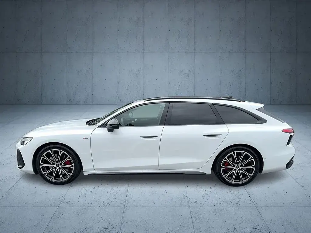 Gebraucht Audi A6 S-Line 367 PS (269 kW) 2025 Gletscherweiß metallic Kombi