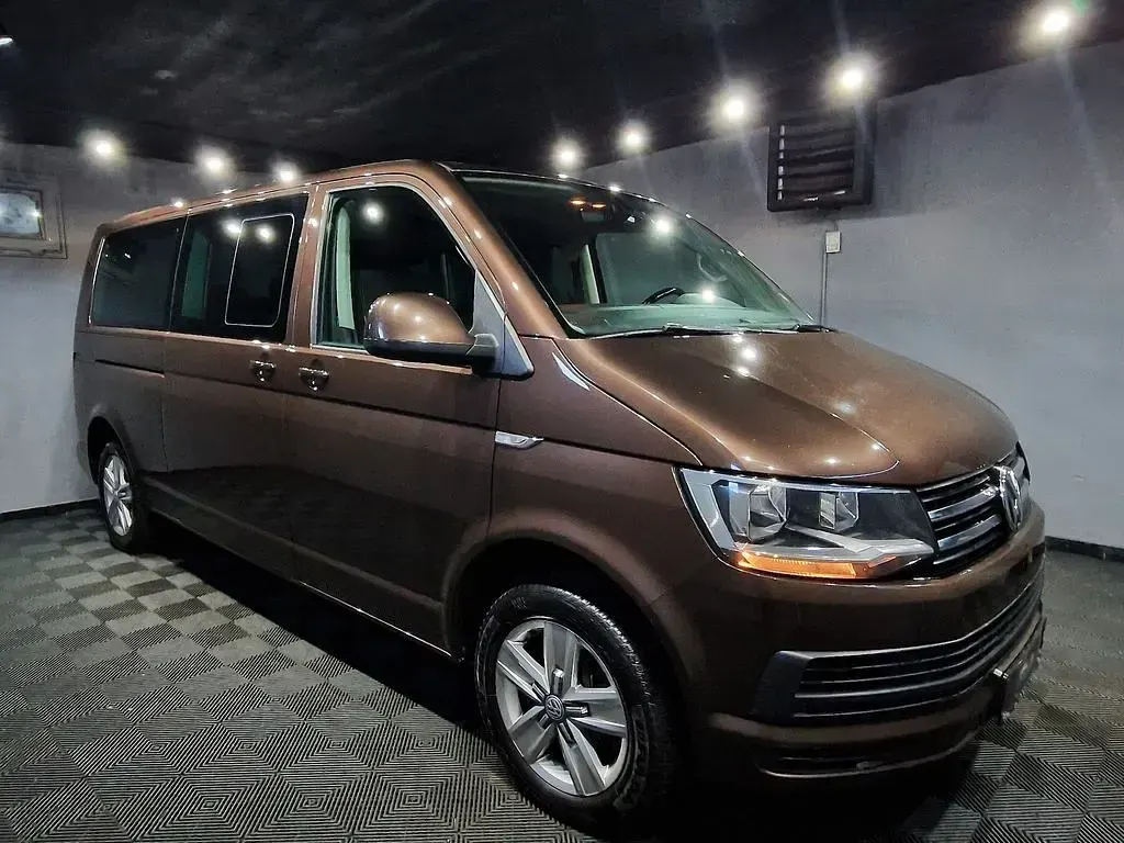 Gebraucht VW T6 Comfortline 204 PS (150 kW) 2018 Chestnut brown Van
