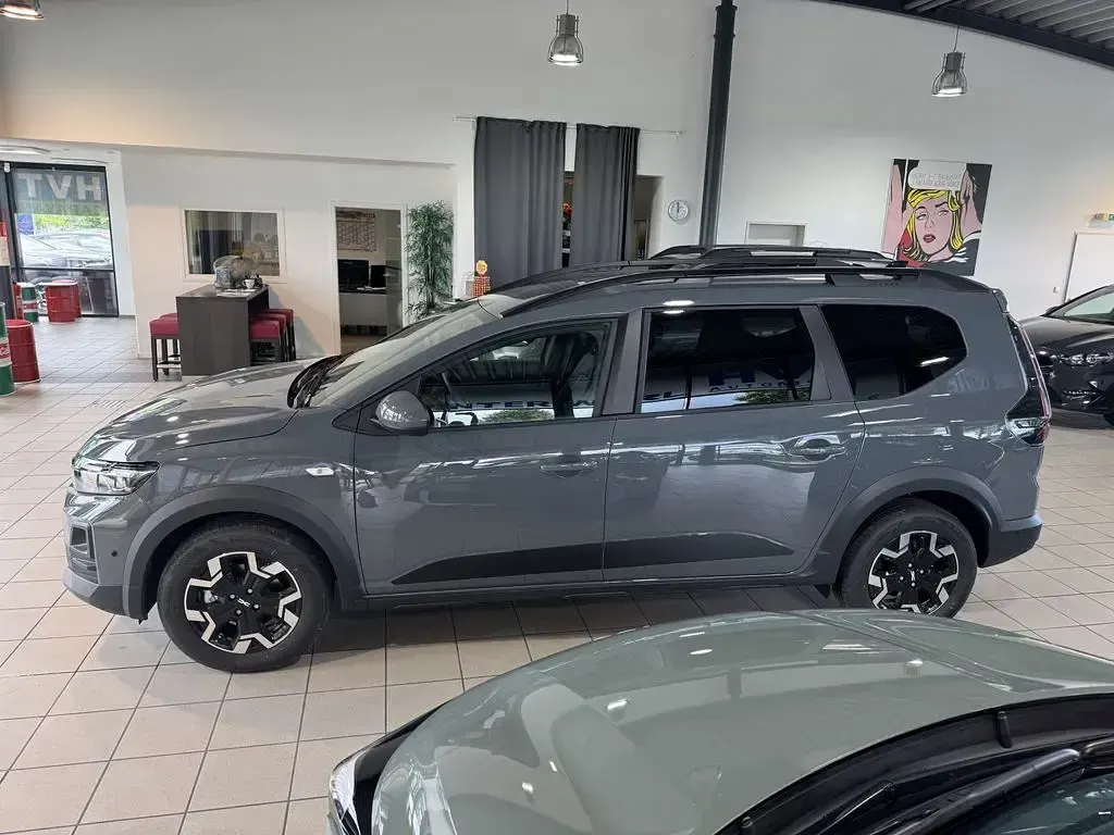 Neu Dacia Jogger Journey 122 PS (89 kW) 2026 Schiefer grau Van / Kleinbus