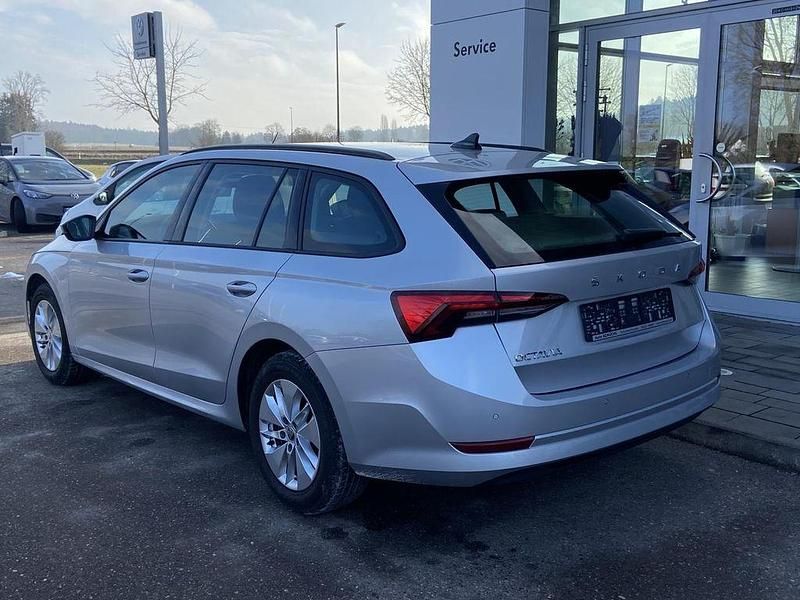 Usata Skoda Octavia 116 CV (85 kW) 2023 Argento Station wagon