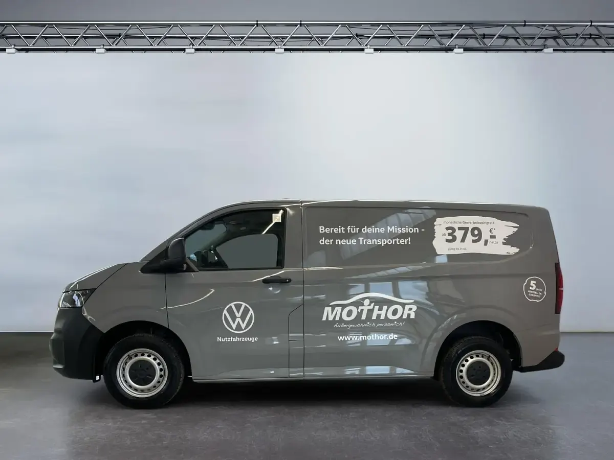 Neu VW T7 2026 Stone grey Van