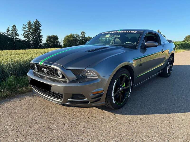 Grau Gebraucht 2014 Ford Mustang GT Coupé | 23.500 € (Guter Preis) - Bild 1/4