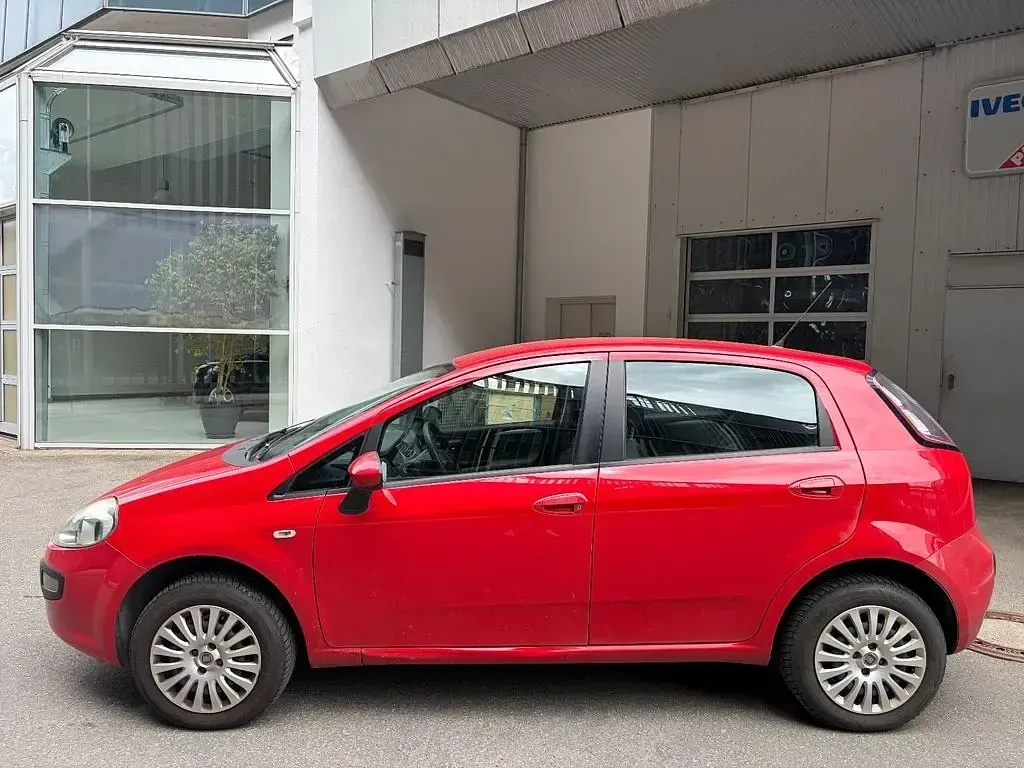 Gebraucht Fiat Punto Evo Dynamic 77 PS (56 kW) 2011 Rot Kleinwagen