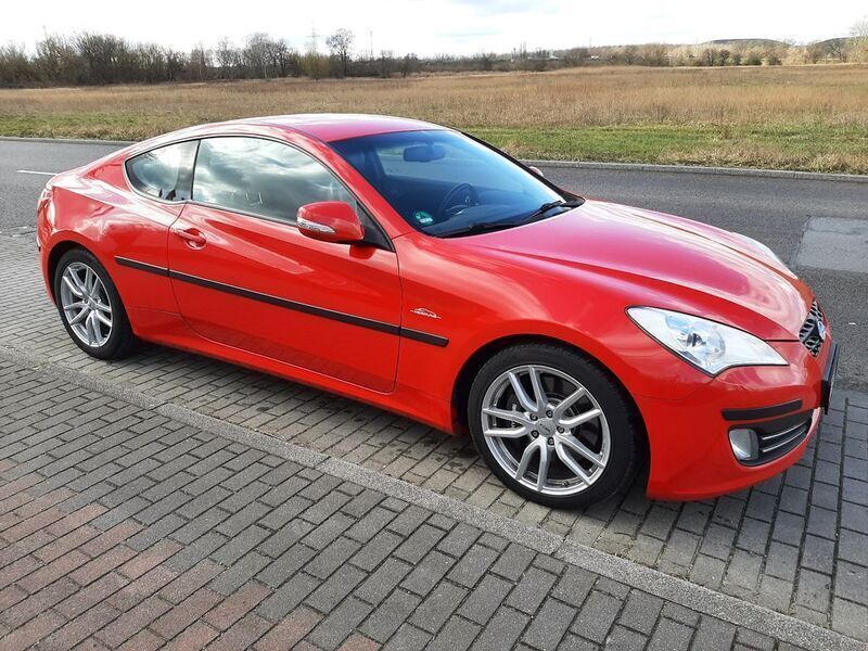 Rot Gebraucht 2012 Hyundai Genesis Coupé | 9.999 € (Guter Preis) - Bild 1/4