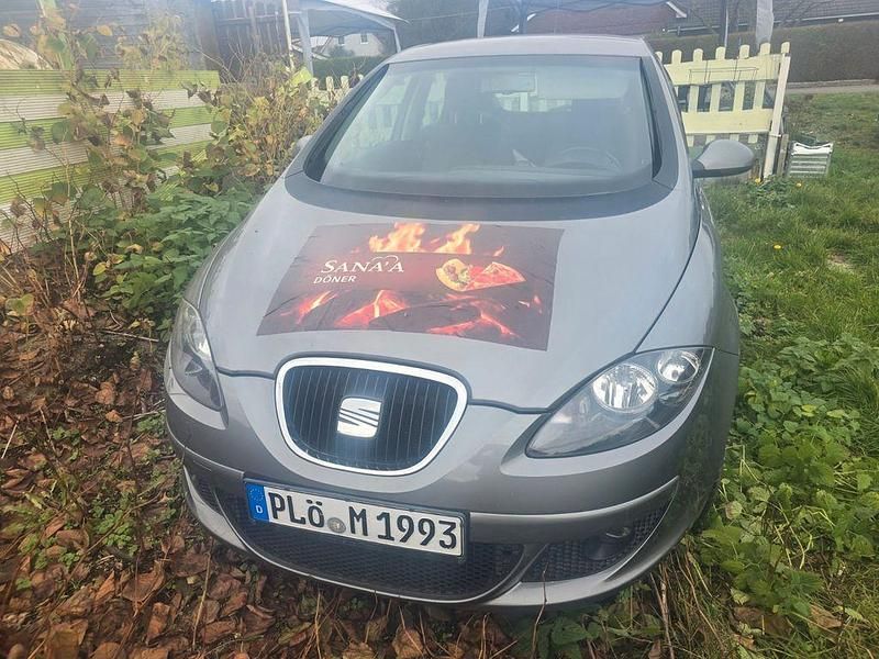 Grau Gebraucht 2007 Seat Altea Reference Van / Kleinbus | 849 € - Bild 1/4