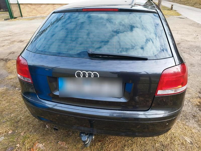 Second-hand Audi A3 101 CP (74 kW) 2006 Negru Hatchback