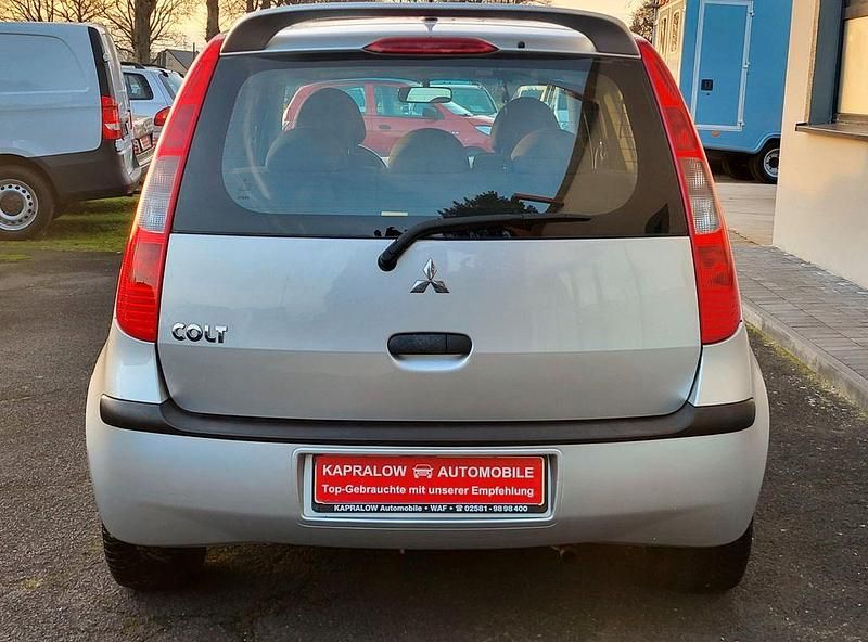 Gebraucht Mitsubishi Colt Invite 95 PS (69 kW) 2005 Silber Kleinwagen