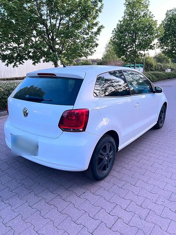 Second-hand VW Polo 60 CP (44 kW) 2010 Alb Hatchback