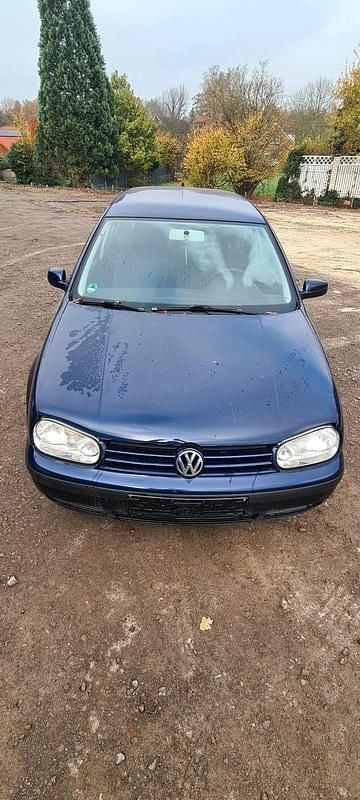 Blau Gebraucht 2000 VW Golf Limousine | 1.000 € (Superpreis) - Bild 1/4