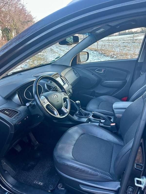 Gebraucht Hyundai ix35 Comfort 135 PS (99 kW) 2014 Schwarz SUV