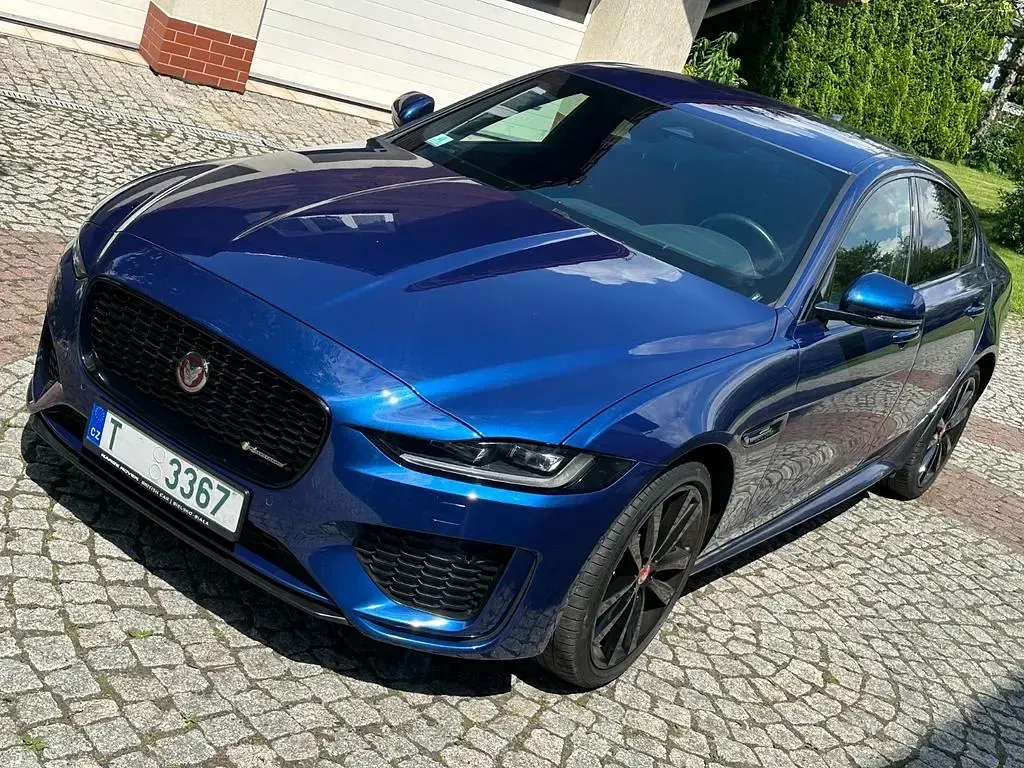 Gebraucht Jaguar XE R-Dynamic 300 PS (220 kW) 2023 Blau Limousine