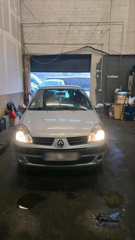 Gebraucht Renault Clio II 54 PS (39 kW) 2004 Blau Kleinwagen