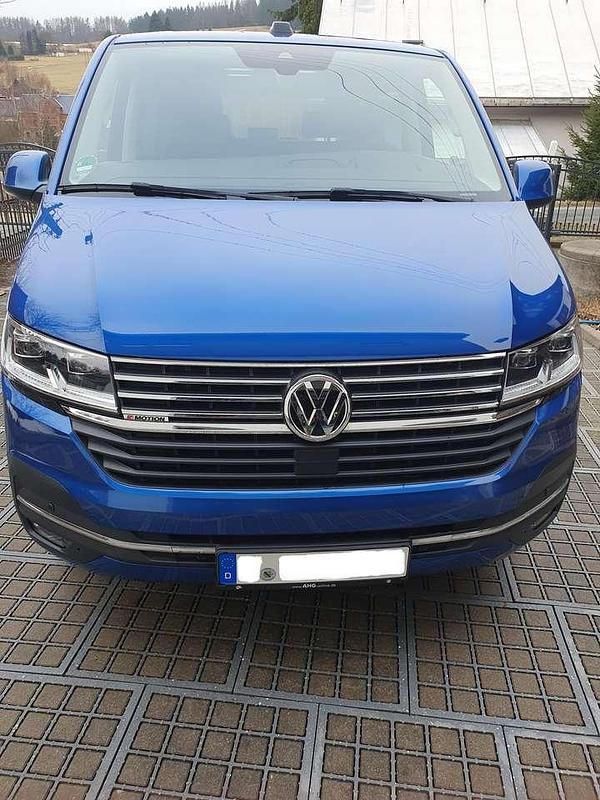 Gebraucht VW Multivan 150 PS (110 kW) 2021 Blau Van