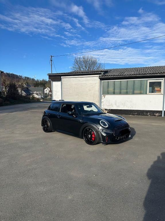 Gebraucht Mini John Cooper Works 231 PS (169 kW) 2022 Schwarz Kleinwagen