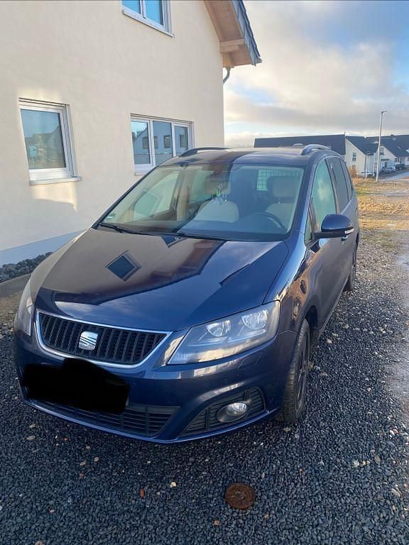 Blau Gebraucht 2014 Seat Alhambra Style Van / Kleinbus | 14.000 € (Teuer) - Bild 1/4