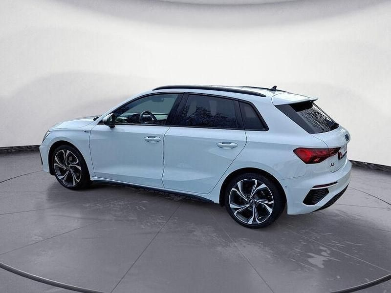 Gebraucht Audi A3 S-Line 150 PS (110 kW) 2023 Weiß Limousine