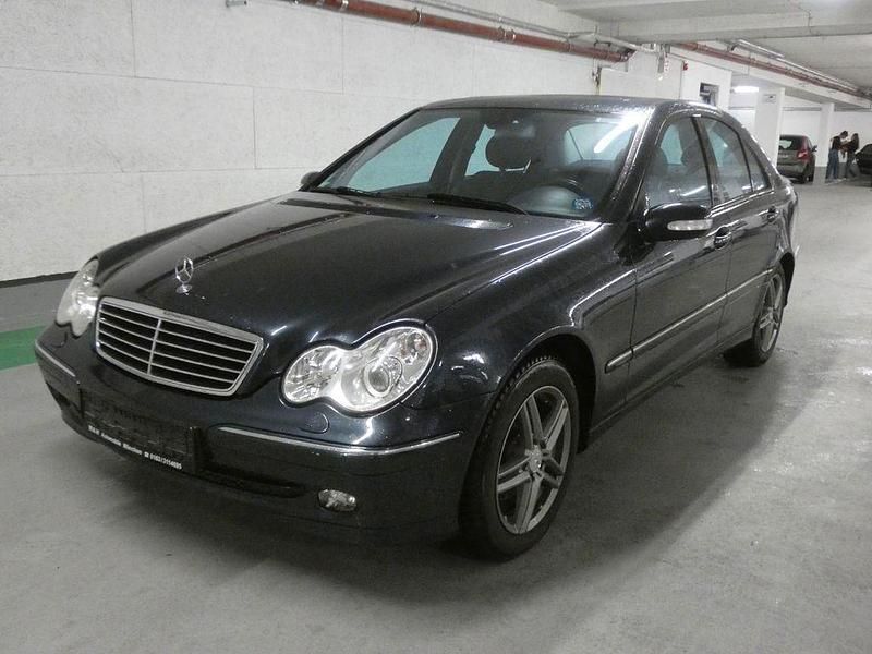 Blau Gebraucht 2004 Mercedes C180 Limousine | 2.999 € (Guter Preis) - Bild 1/4