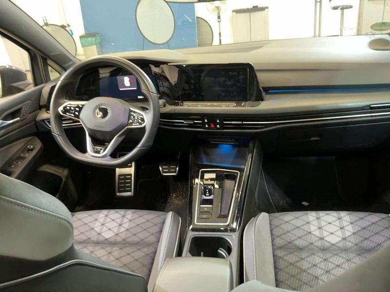 Grau Gebraucht 2022 VW Golf VIII R-line Limousine | 22.222 € (Superpreis) - Bild 1/4