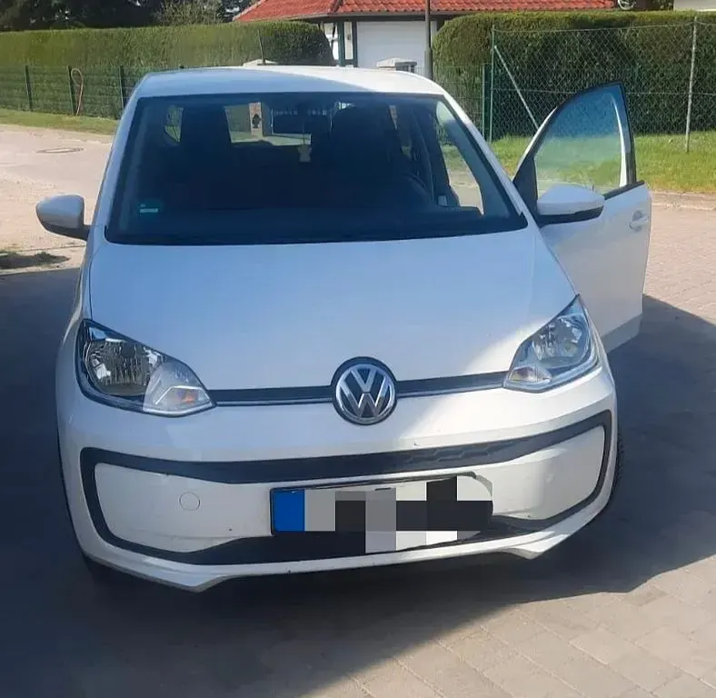 Second-hand VW up! 68 CP (50 kW) 2017 Alb Hatchback