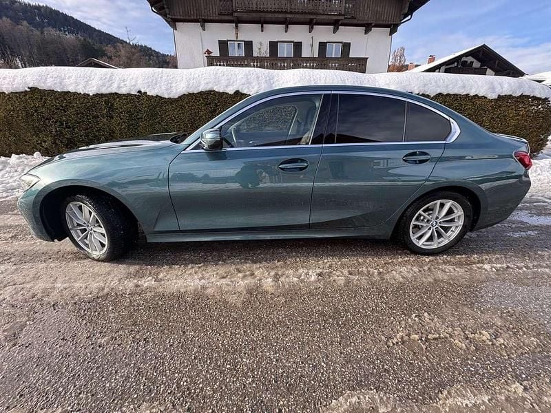 Gebraucht BMW 330 Luxury Line 286 PS (210 kW) 2021 Blau Limousine