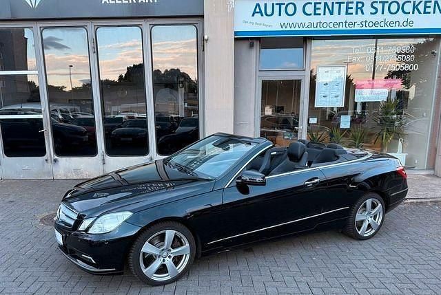 Gebraucht Mercedes E500 387 PS (284 kW) 2011 Schwarz Cabrio
