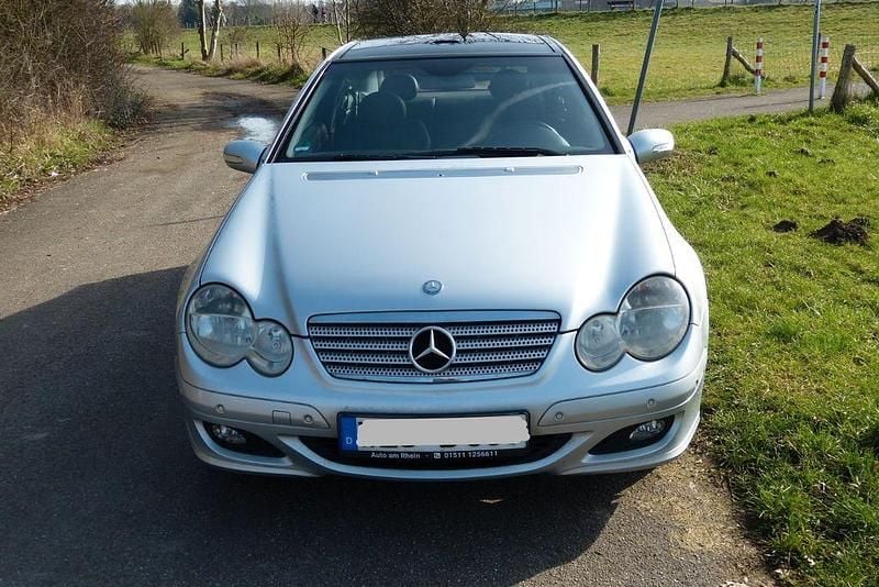 Gebraucht Mercedes CL200 163 PS (119 kW) 2004 Silber Coupé