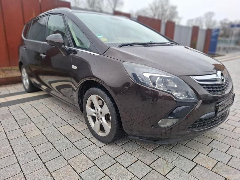 Gebraucht Opel Zafira 165 PS (121 kW) 2013 Braun Van / Kleinbus