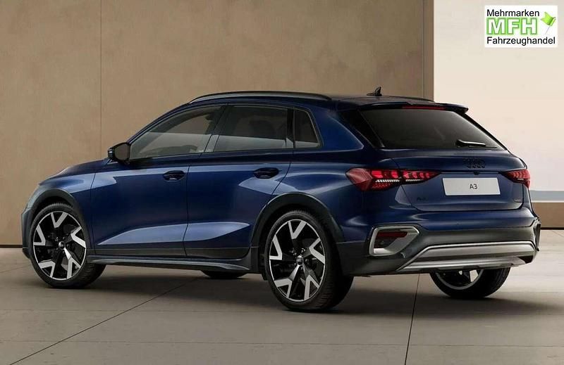 Neu Audi A3 204 PS (150 kW) 2025 Navarrablau metallic SUV