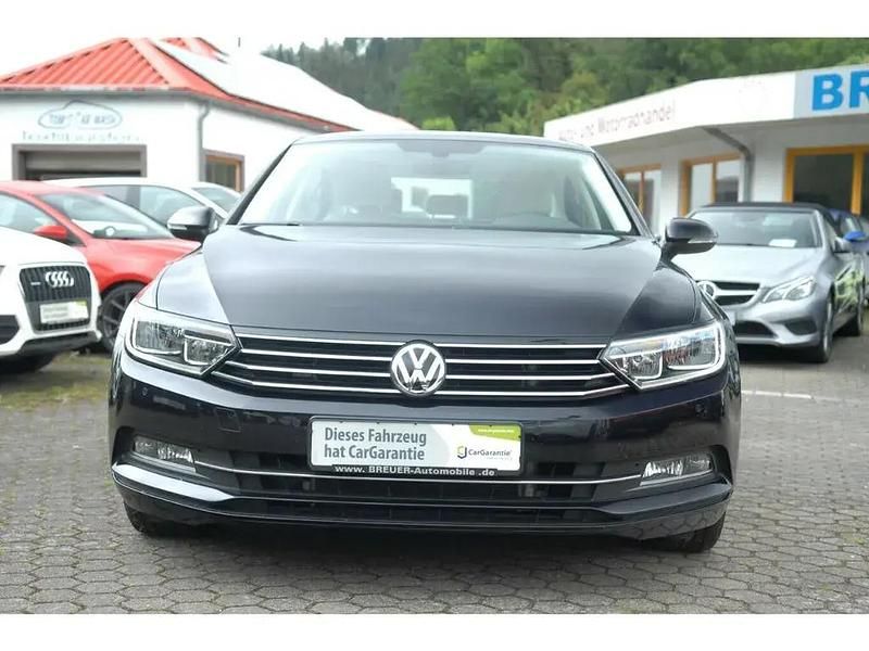 Gebraucht VW Passat 150 PS (110 kW) 2018 Schwarz Limousine