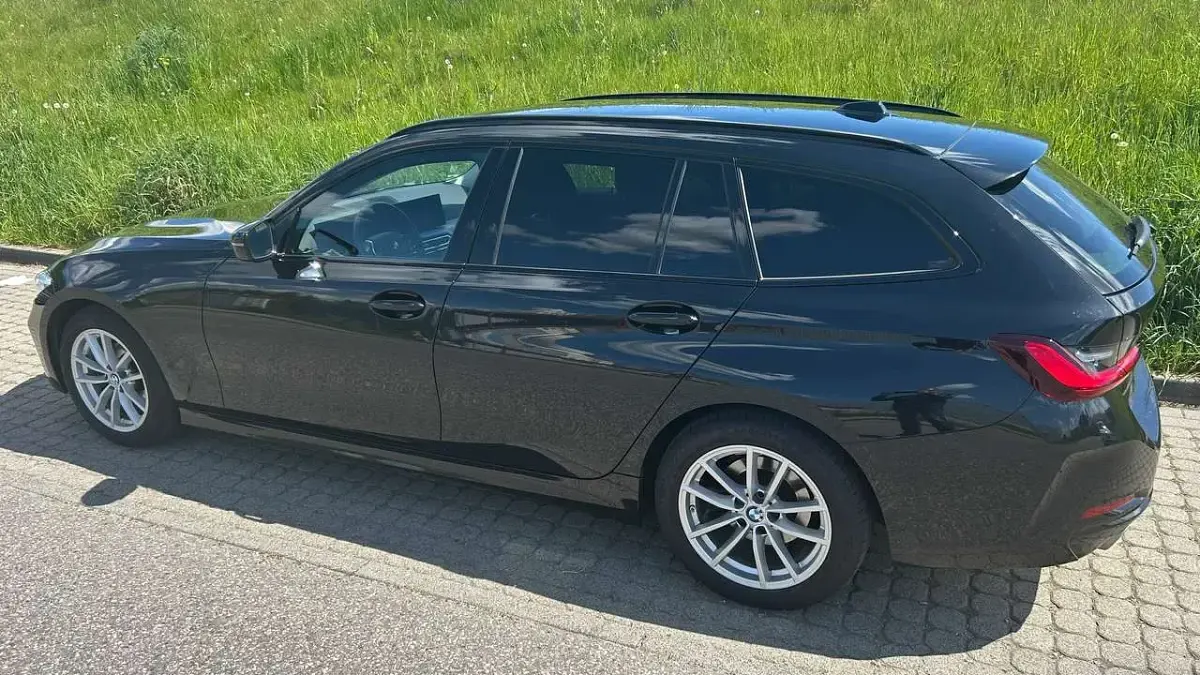 Second-hand BMW 320 190 CP (139 kW) 2023 Negru Break