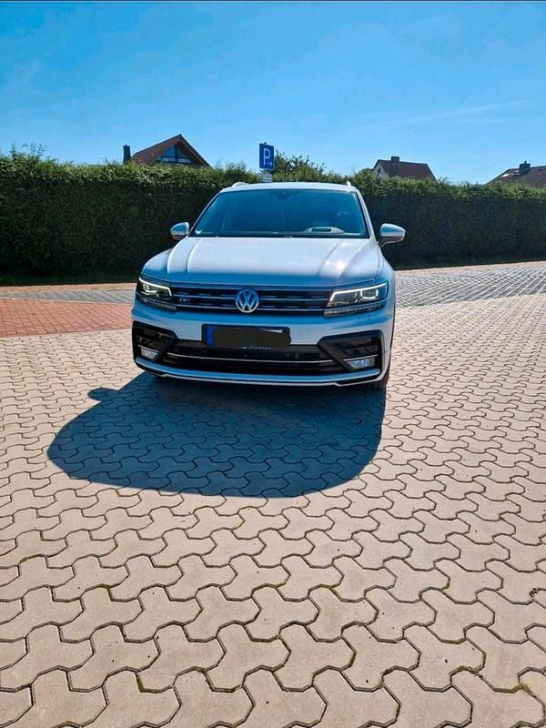 Weiß Gebraucht 2019 VW Tiguan R-line SUV | 22.200 € (Superpreis) - Bild 1/4