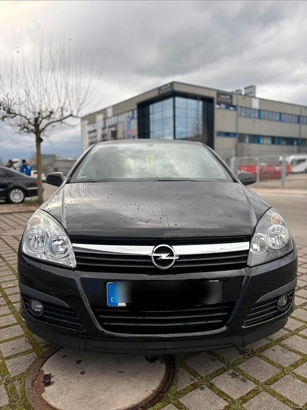 Gebraucht Opel Astra 105 PS (77 kW) 2006 Schwarz Kleinwagen