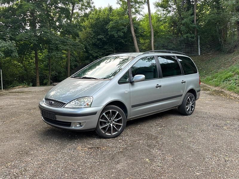 Silber Gebraucht 2005 Ford Galaxy Van / Kleinbus | 2.200 € (Fairer Preis) - Bild 1/4